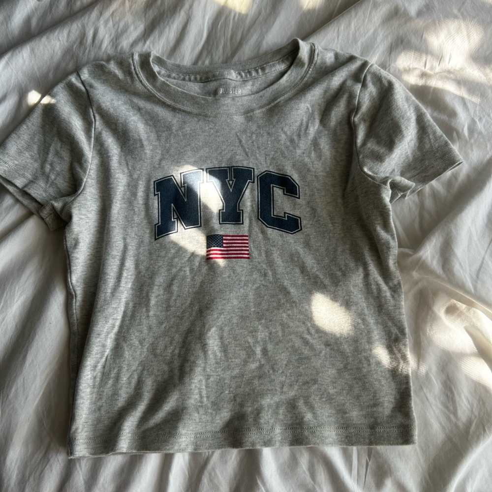 Grey hollister baby tee nyc